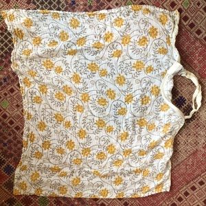 Bebe au Lait Muslin Nursing Cover